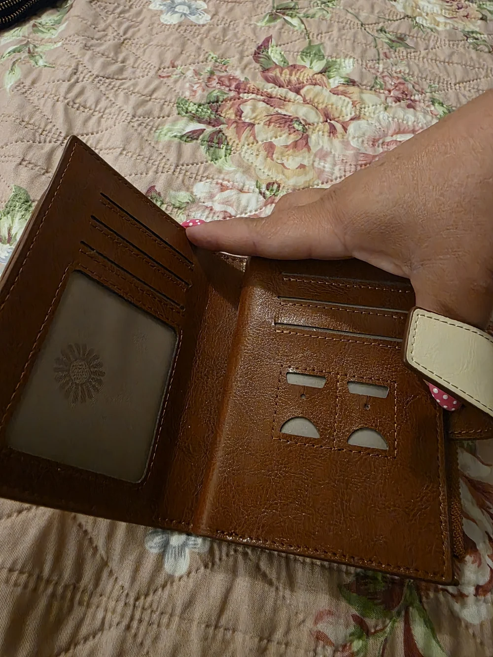 Cream & Brown Women’s Snap-Closure Wallet